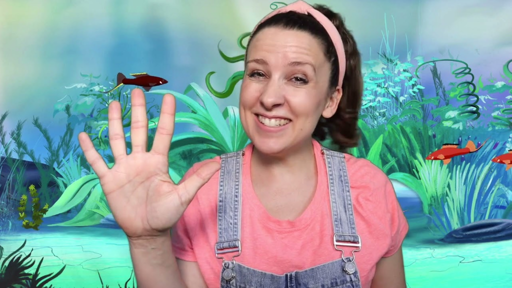 Meet YouTube Star Ms. Ratchel, Who Runs a Kids’ Educational Channel 