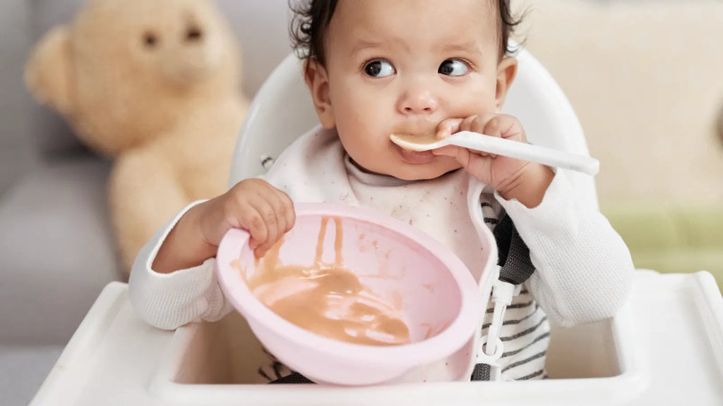 With Babies, Solid Food Introduction Need to Be Careful and Organized